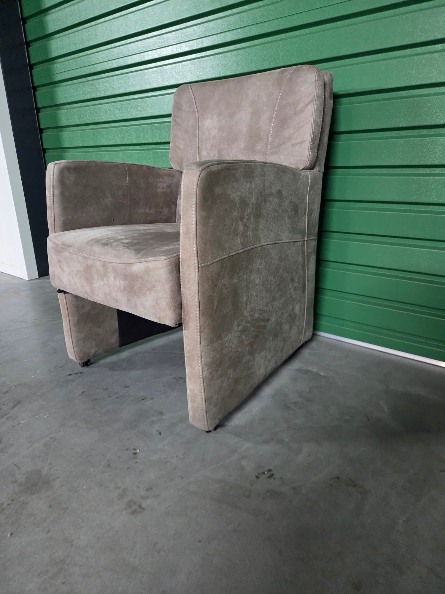 ReHome | Chairs | Like New | CHR-0030