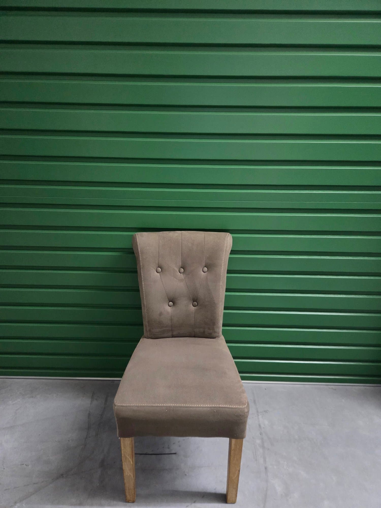 ReHome | Chairs | Like New | CHR-0013